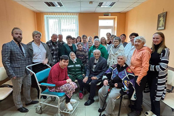 В Войстомской больнице сестринского ухода прошёл концерт «С теплом о прошлом»